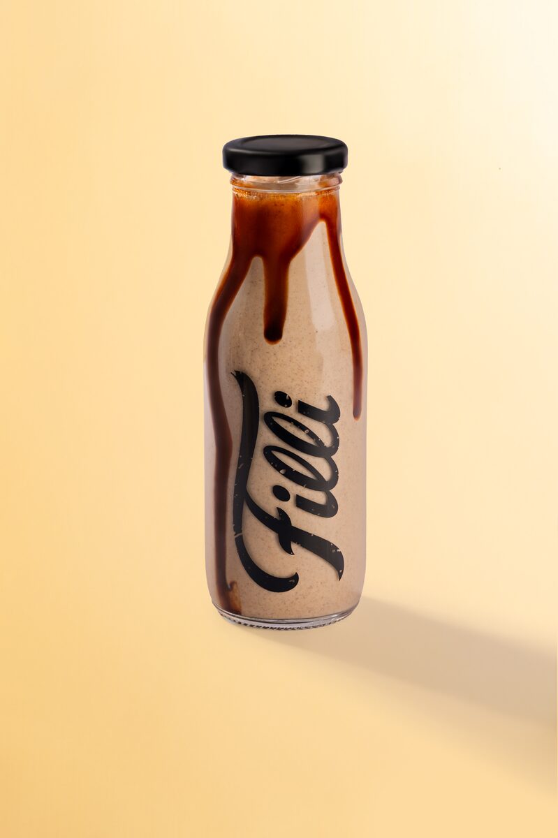 All Eyes On Me - FiLLi Cafe