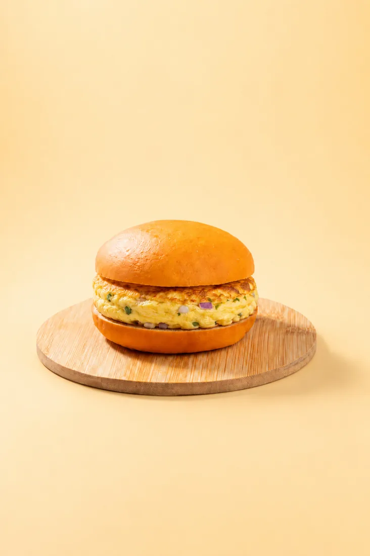 Bun Omelette - FiLLi Cafe