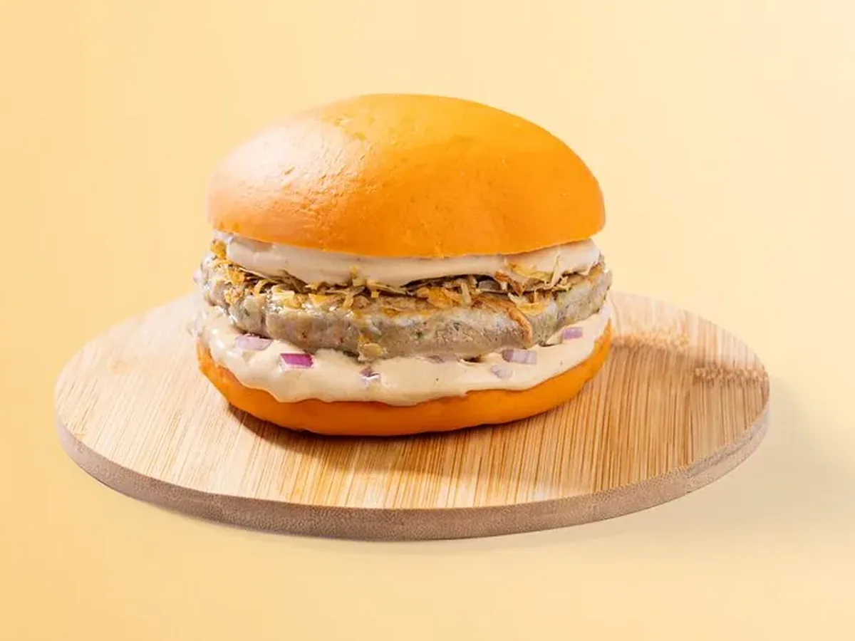 Chicken Chapli Bun Kebab - FiLLi Cafe