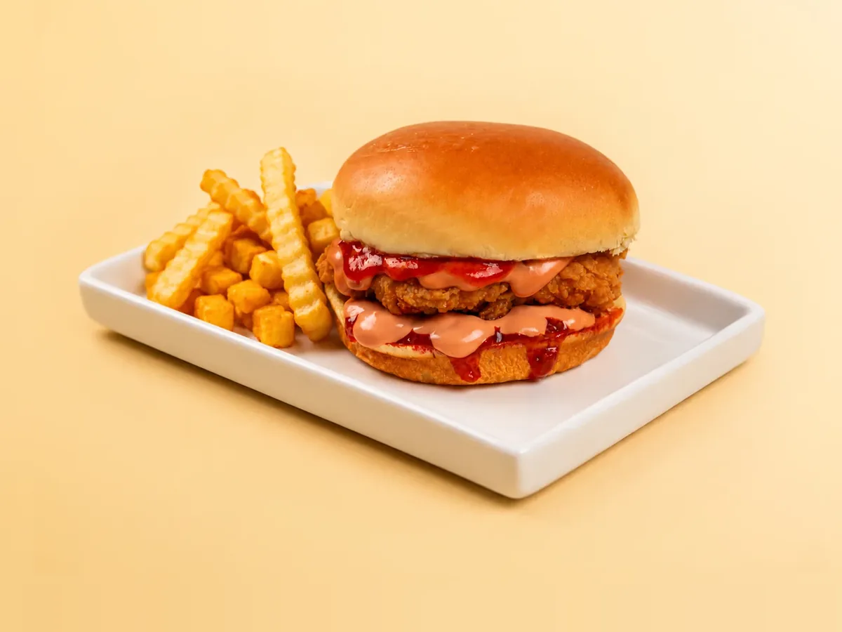 FiLLi Z Bun (with Fries) - FiLLi Cafe