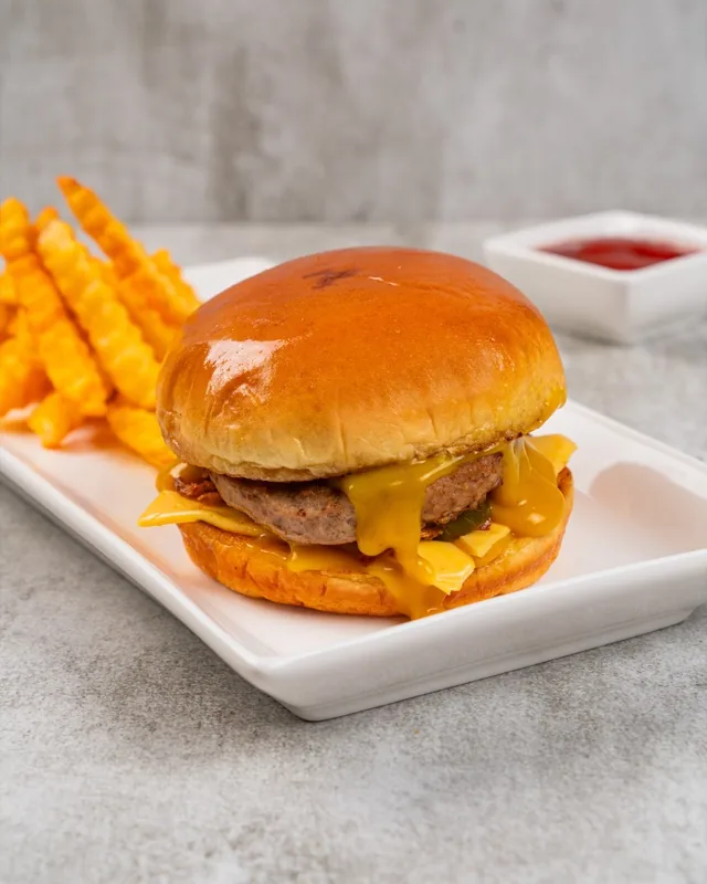 Old Fashions Beef Burger - FiLLi Cafe