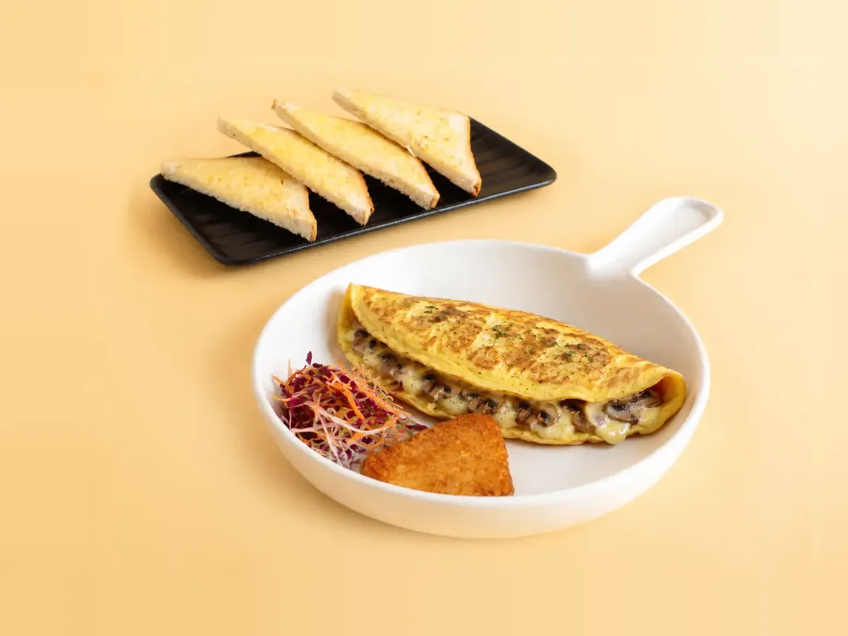 Cheese & Mushroom Omelette - FiLLi Cafe