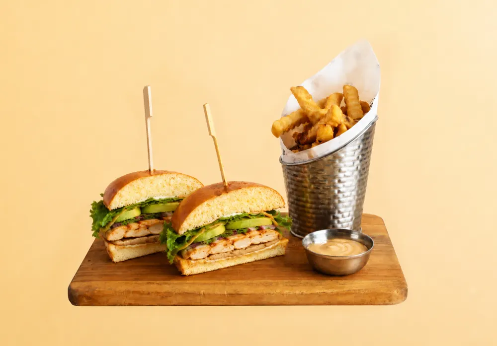 Grilled Chicken Avocado - FiLLi Cafe