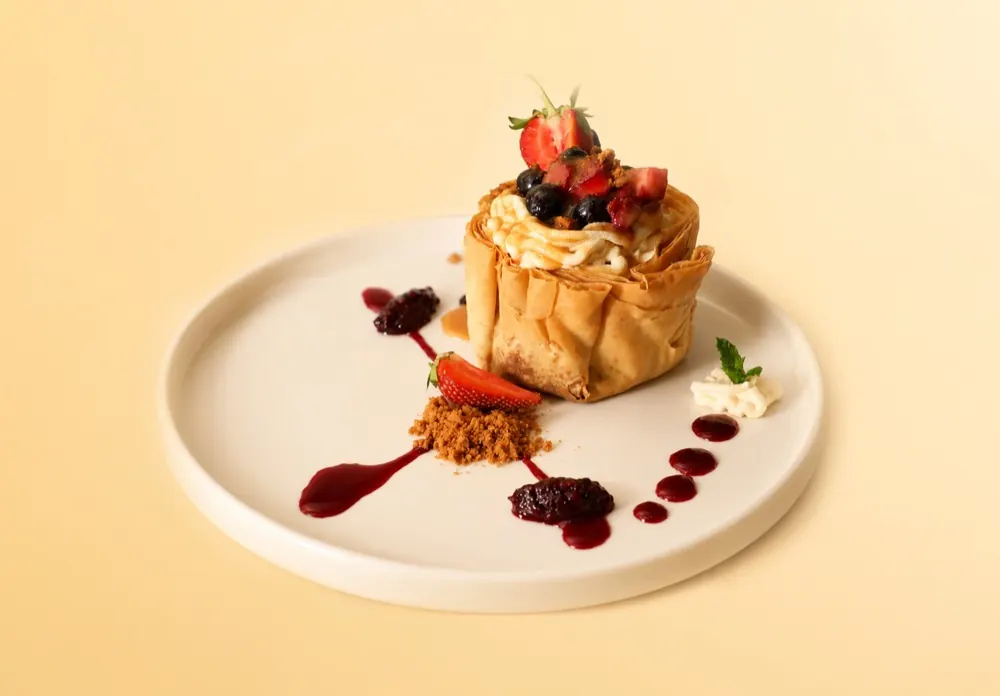 Baklava Cheesecake - FiLLi Cafe