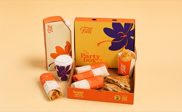 Sip & Share Box — FiLLi Party Box with wraps, toastie, chips and a 1L Tea Flask