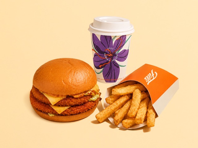 Loaded Classic Veg Burger with crinkle fries and a FiLLi Zafran tea